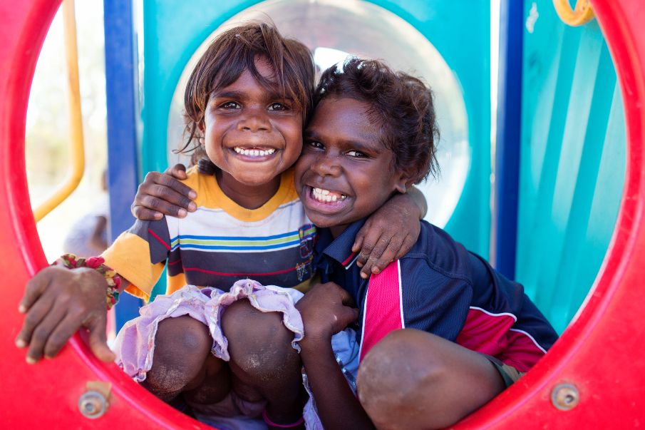 Downer to support Wall of Hands Appeal for another year
