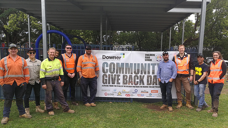 Downer gives back to Chalmers Road School